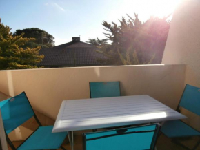 Appartement Rénové avec Balcon, Proche Plage et Marché – 4 Pers, Calme & Confort à Seignosse - FR-1-239-460